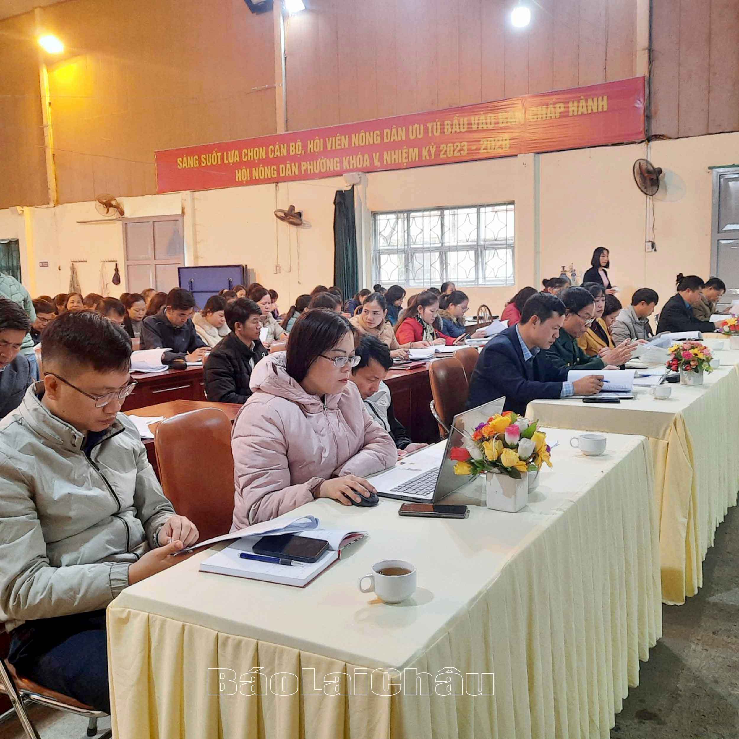 Đại biểu dự Hội nghị. 